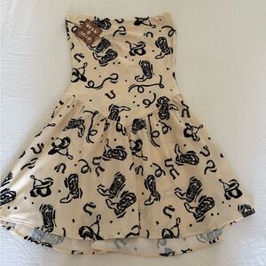 RESA MAKIE MINI IN BIG DRESS‎